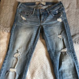 Hollister Light Wash Jean